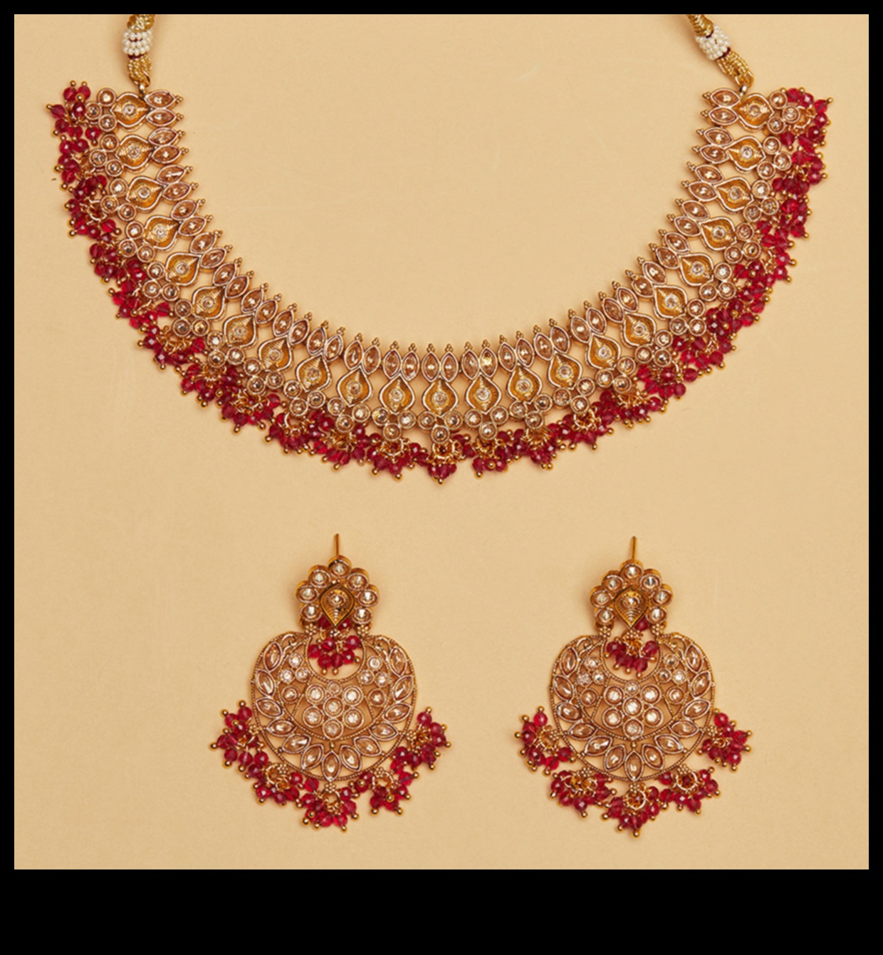 Dazzling Opulence Μια επιμελημένη συλλογή από μοναδικά χρυσά κοσμήματα 3 Εκθαμβωτική χλιδή: Στολίστε τον εαυτό σας με μοναδικά χρυσά κοσμήματα