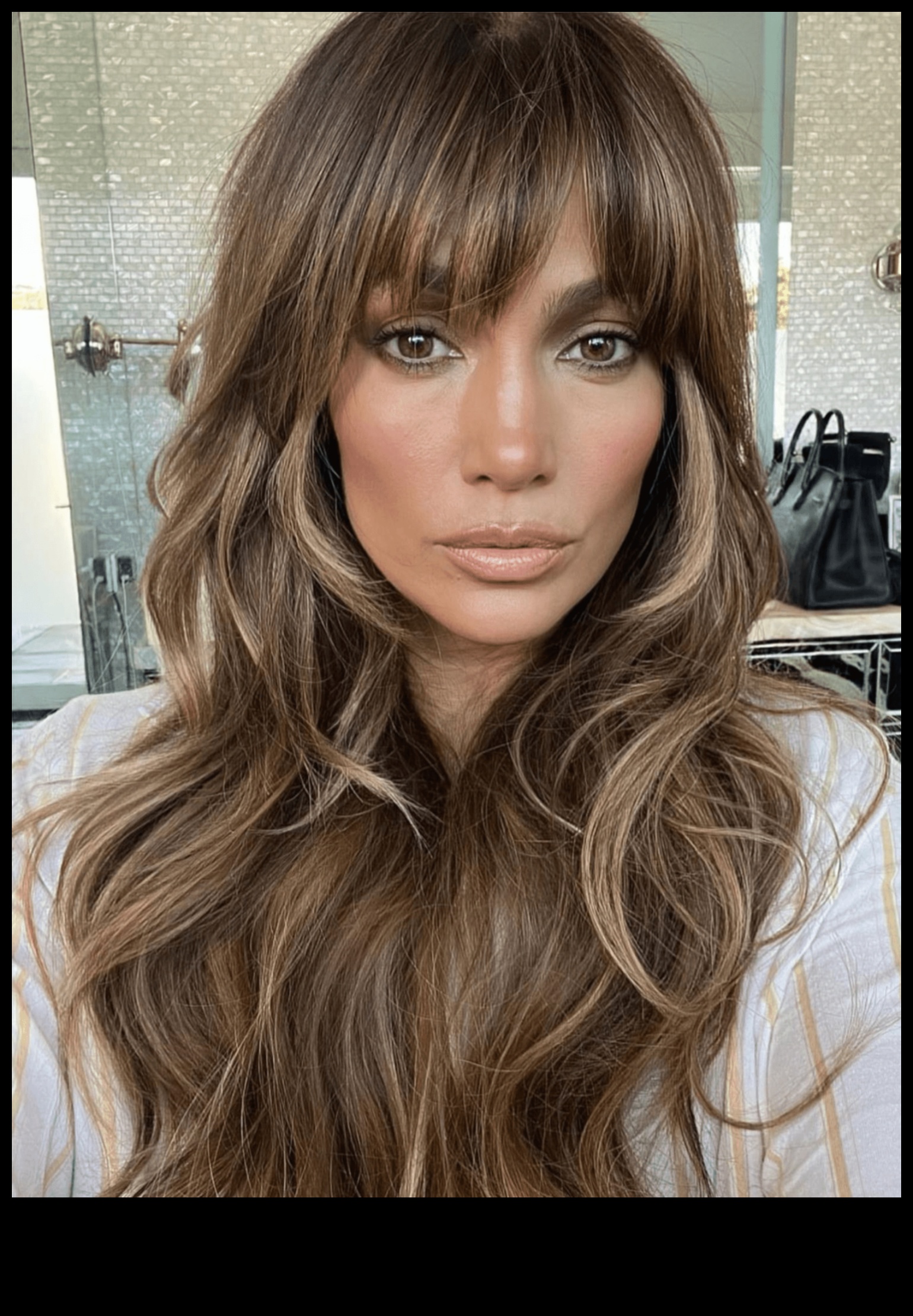 Effortless Chic 50+ καθημερινά χτενίσματα μελαχρινής για casual κομψότητα 2 Effortless Chic: Καθημερινά χτενίσματα μελαχρινής για καθημερινή κομψότητα