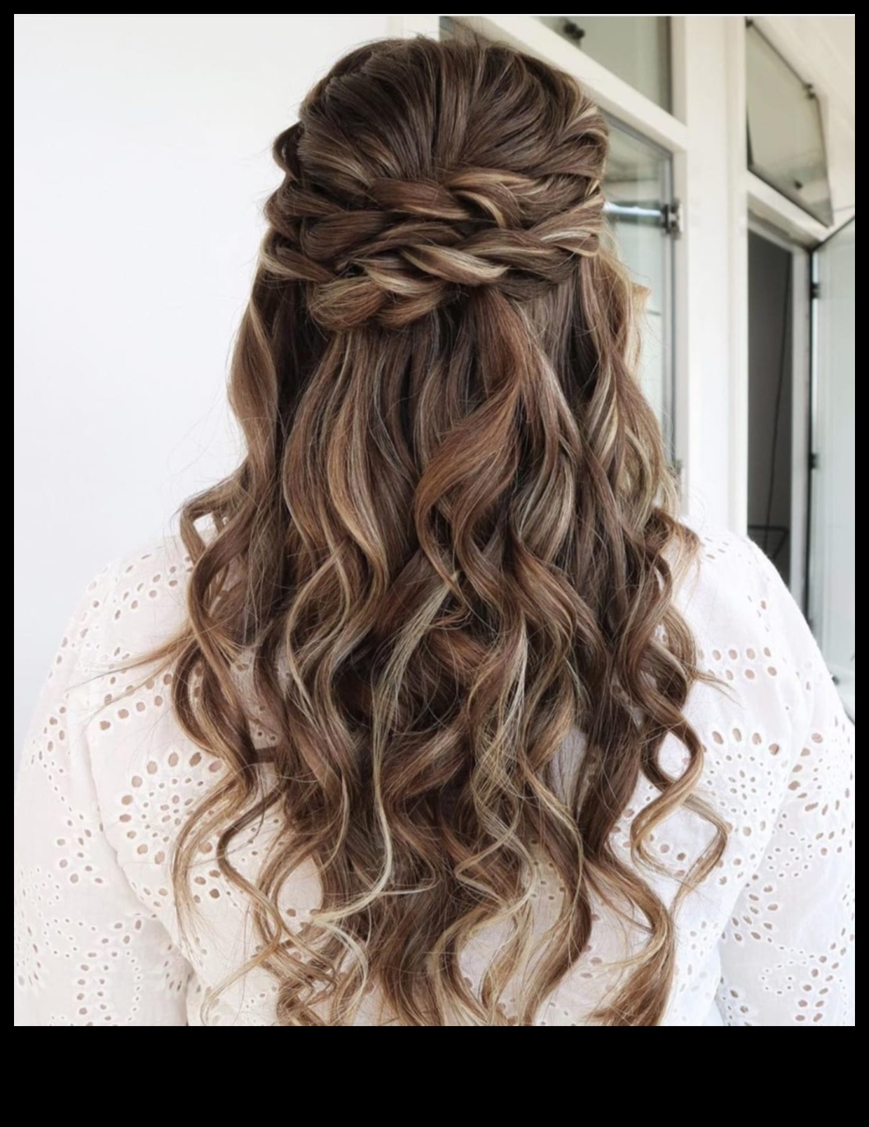 Αβίαστα κομψά 50+ καθημερινά χτενίσματα μελαχρινής για casual κομψότητα 3 Effortless Chic: Καθημερινά χτενίσματα μελαχρινής για καθημερινή κομψότητα