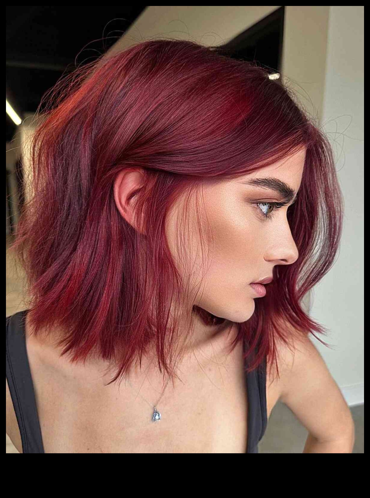 Glamorous Garnet Ένας οδηγός για κόκκινα και καστανόξανθα χτενίσματα που θα ανεβάσουν το βλέμμα σας 3 Glamorous Garnet: Ανεβάστε το look σας με κόκκινα και καστανά χτενίσματα