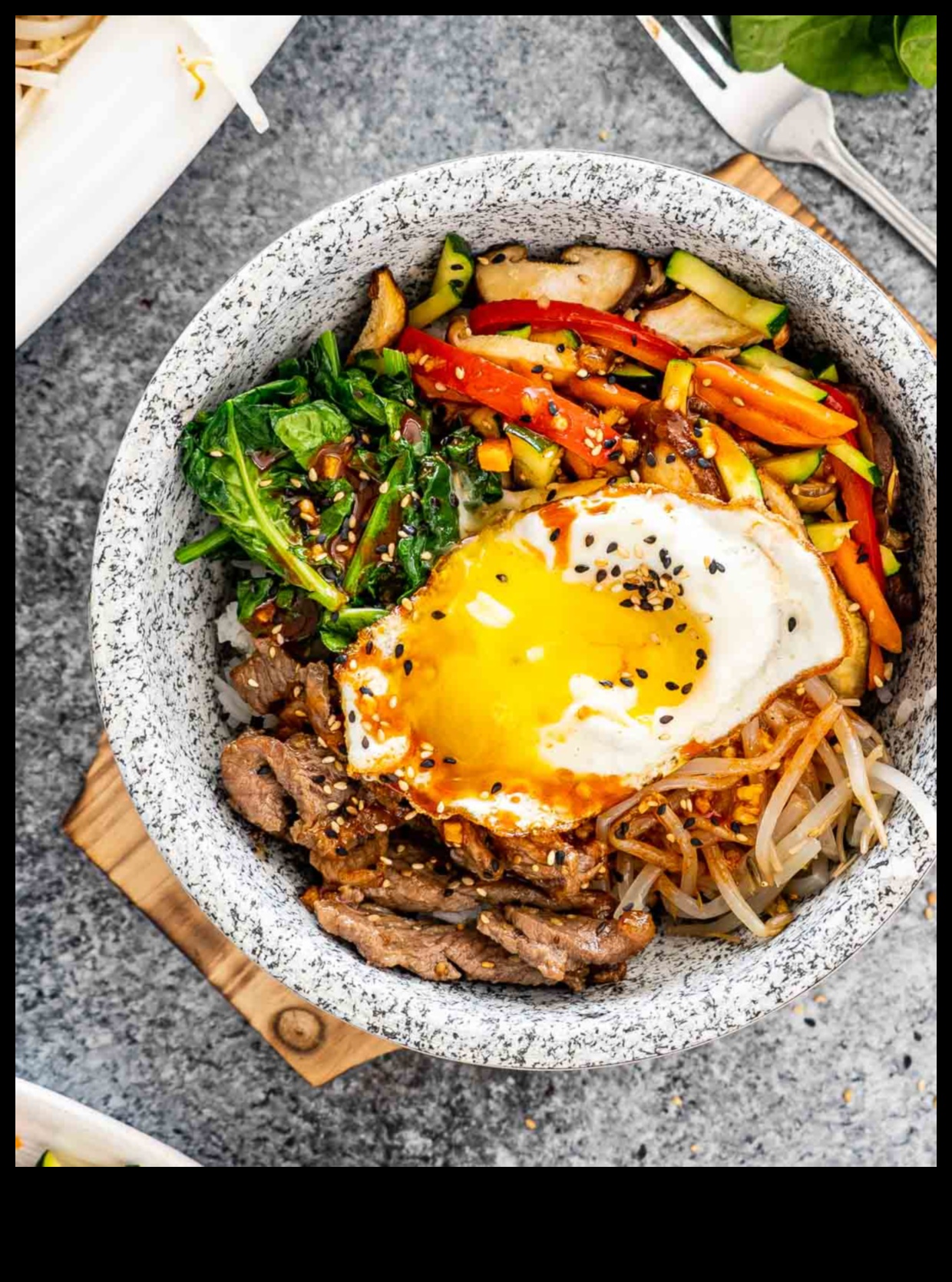 Bibimbap Bliss: Κορεάτικη μαεστρία στο μπολ ρυζιού στο σπίτι