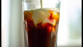 Morning Bliss A Chilled Cold Brew για να έχετε κατά νου να ξεκινήσει με ακρίβεια η μέρα σας 4 Morning Bliss: Ενισχύστε την ημέρα σας με δροσερές γουλιές κρύας παρασκευής