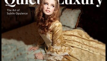 Whispers of Luxury: Embrace Whispers of Opulence στο σετ μας