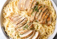Velvety Chicken Alfredo Pasta
