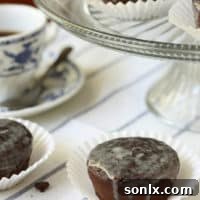 Chocolate Cakes with Espresso Glaze
