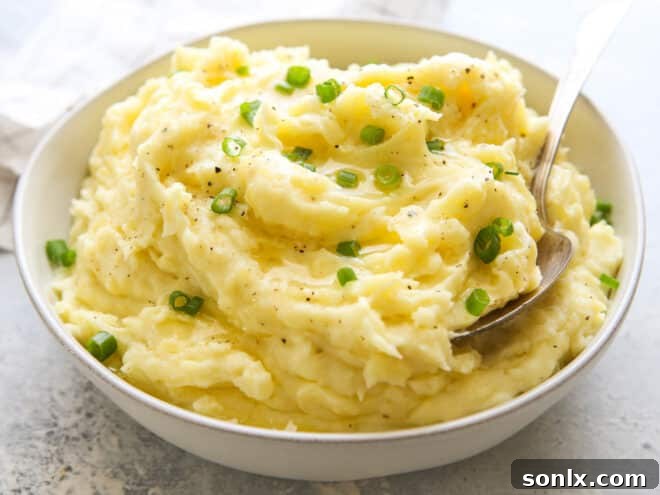 mashed potatoes in bowl with scallions