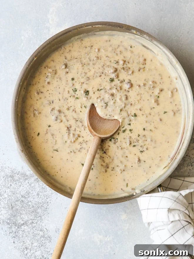 Homemade sausage gravy for biscuits and gravy